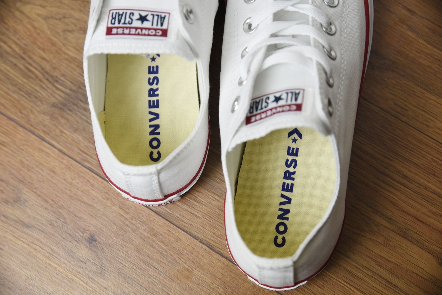 Converse logo 2025 innen oder außen